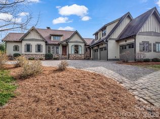 565 Chestertown Dr, Mill Spring, NC 28756