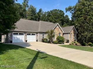 151 Forest View Dr, Fairfield glade, TN 38558
