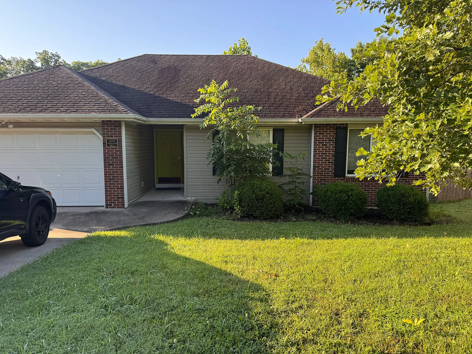 4 bed, 2000 sqft, $2,500 — Photo 1