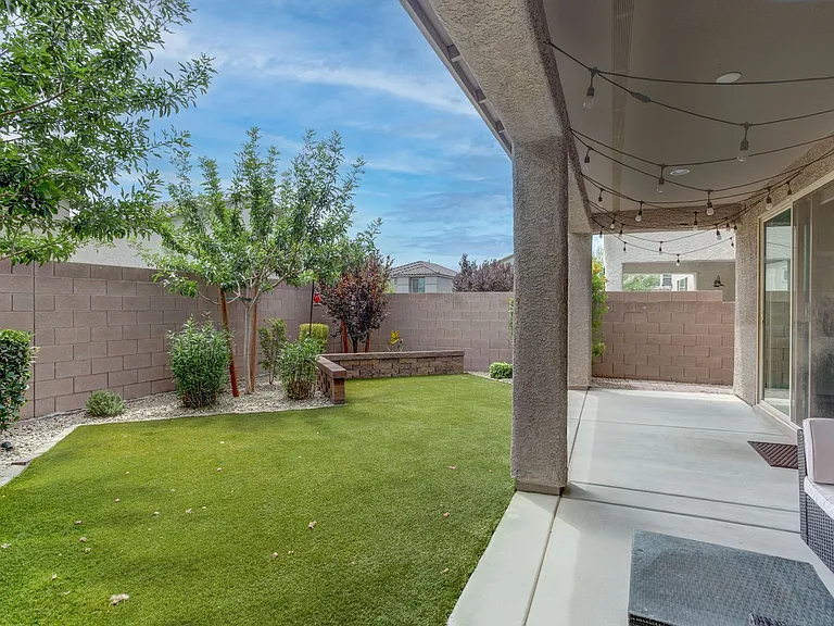 9020 Nopah Peak Ct — Photo 34