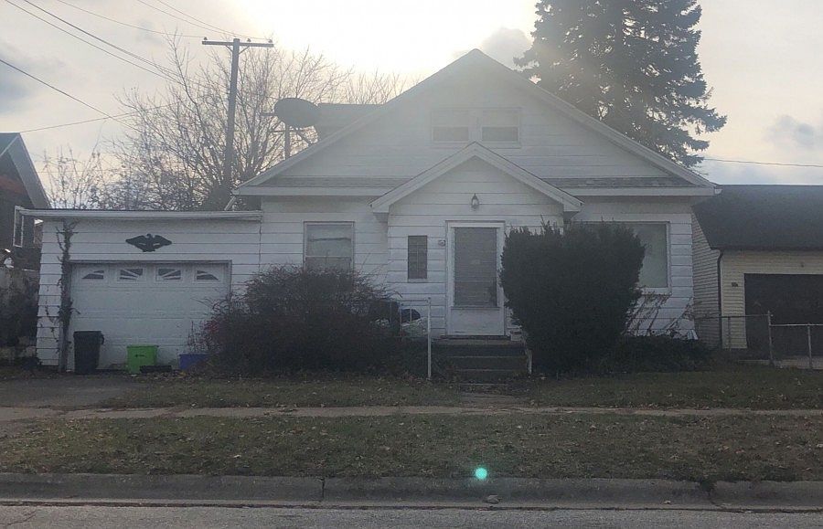 1st image of 323 Jefferson St