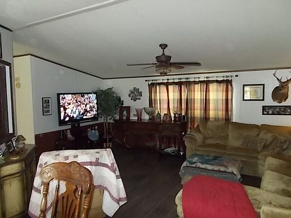 2nd image of 6 Franklin Trl