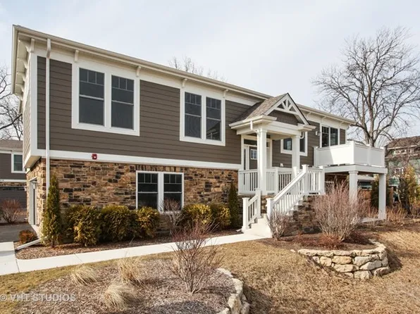 828 Chestnut St, Deerfield, IL 60015
