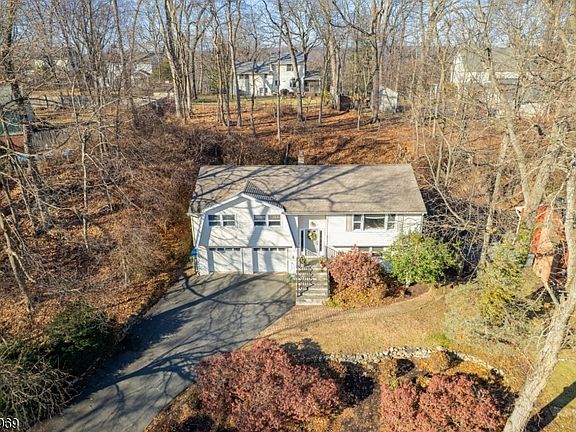 3rd image of 19 Ellsworth Ave