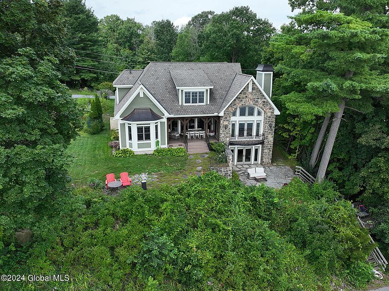 5th image of 62 Riley Cove Road