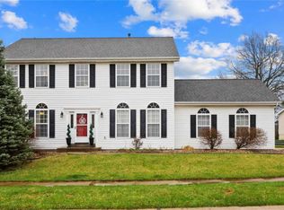 302 Harbour Pointe Dr, Grover, MO 63040