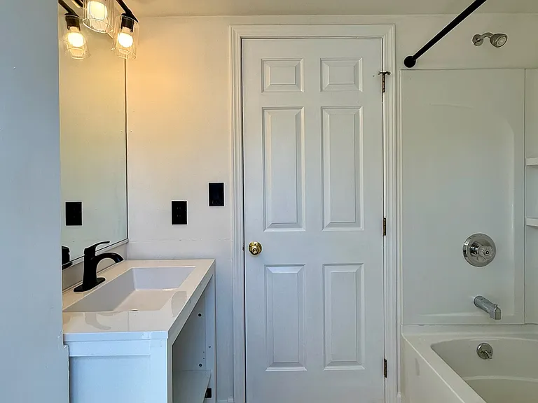 221 Lexington Ave #1 — Photo 9