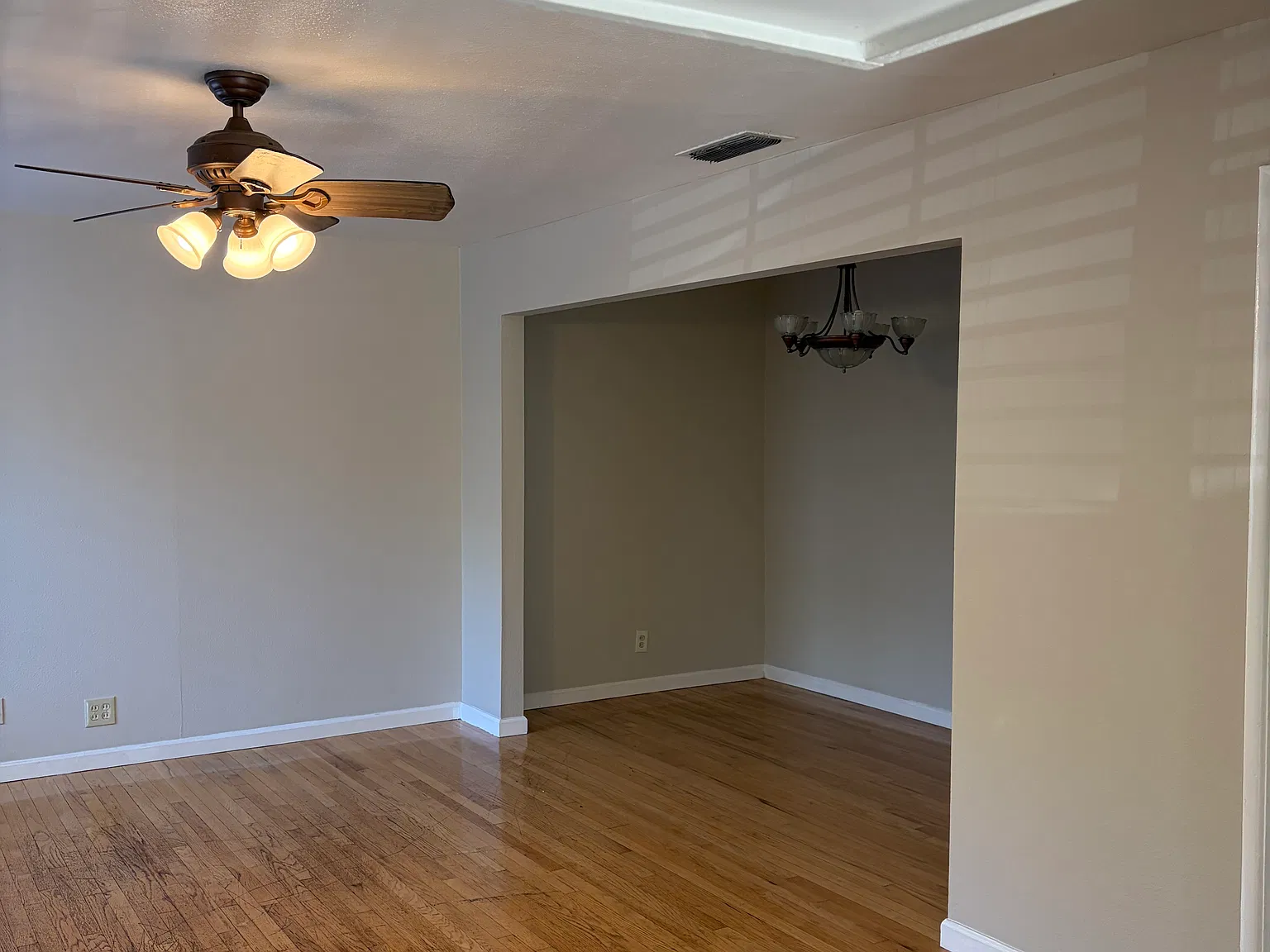 2 bed, 1100 sqft, $2,000 — Photo 3