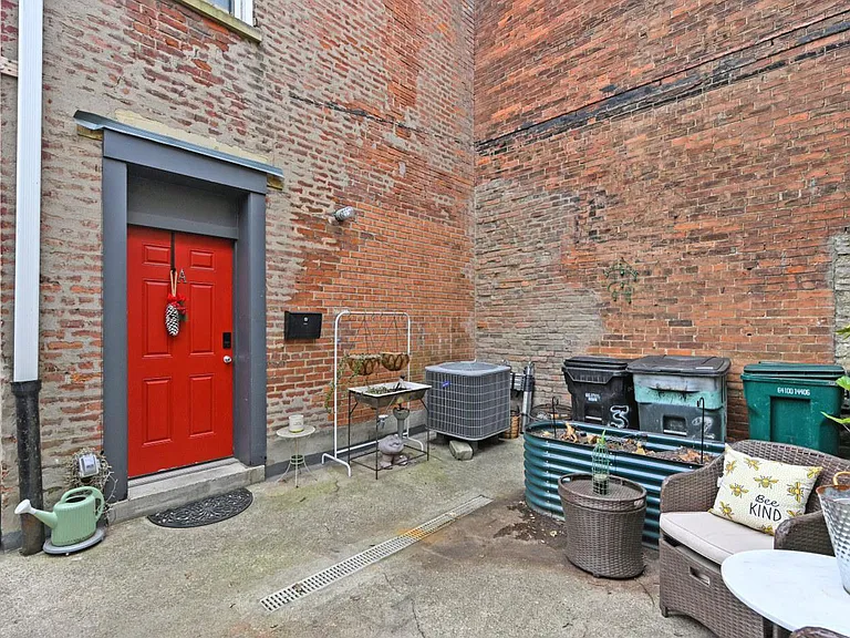118 E Liberty St #A — Photo 28