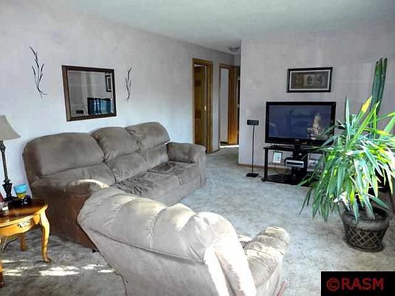 2nd image of 112 Shamrock Dr