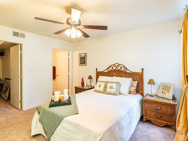 Enclave Apartments — Photo 4