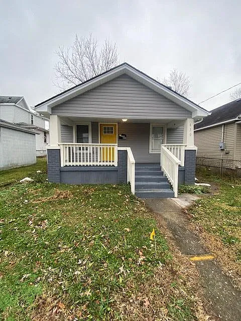 2 bed, 1.0 bath, 725 sqft, $1,295 — Photo 1