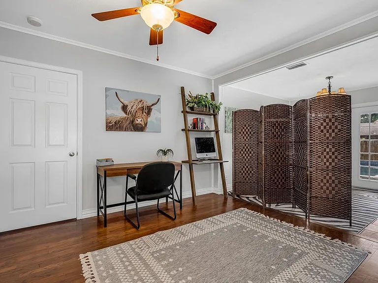 2240 Lawndale Dr — Photo 29