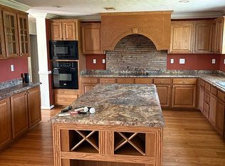 121 Hideaway Rd, Belhaven, NC 27810