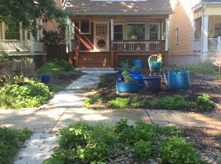 1832 W Estes Ave, Chicago, IL 60626
