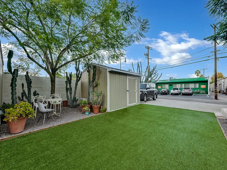 2675 Rich St — Photo 22