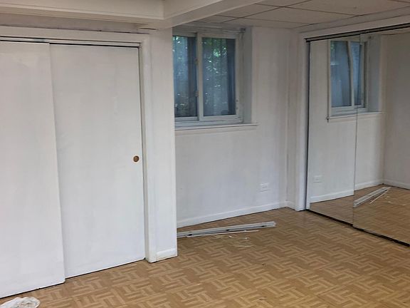 5th image of 5847 N Kenmore Ave APT G