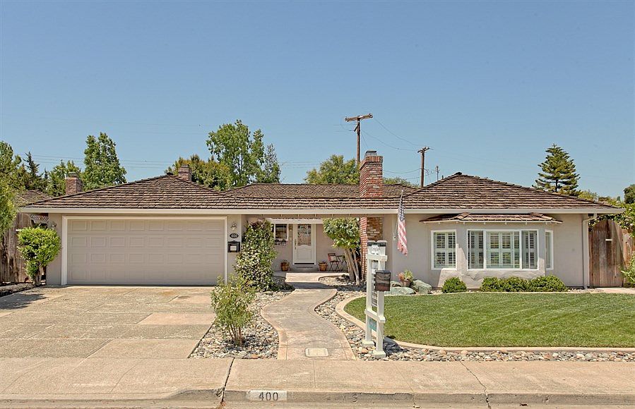 1st image of 400 La Herran Dr