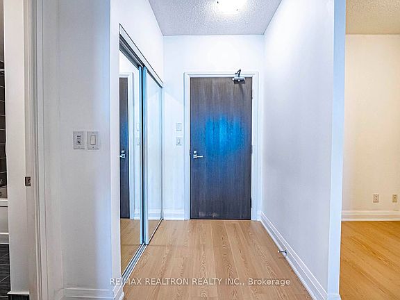 2nd image of 7161 Yonge St #418
