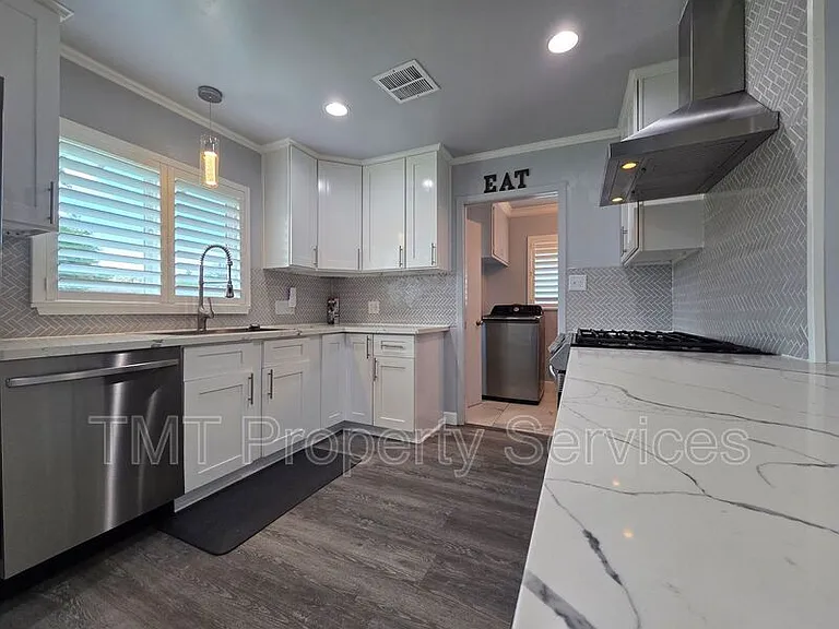 9 W Robinhood Dr — Photo 17