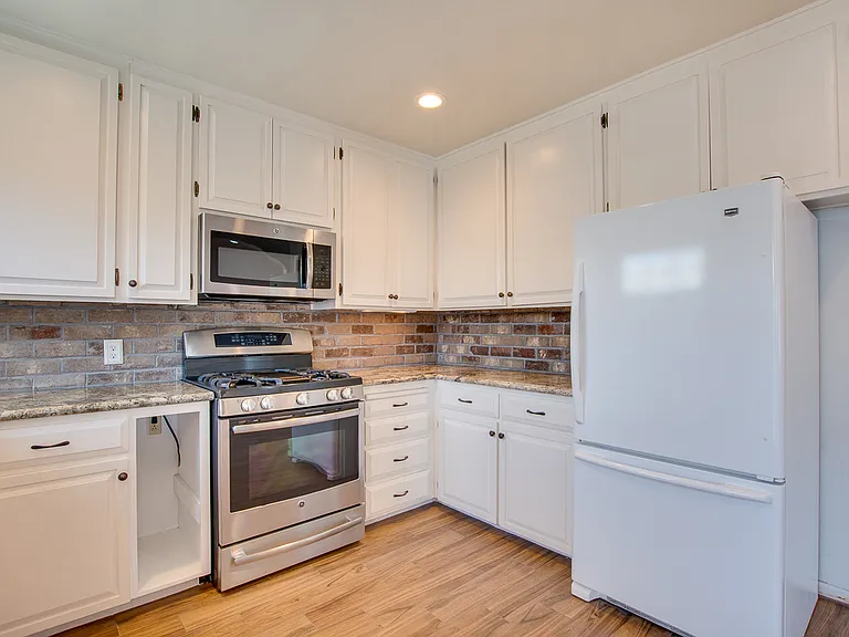 5015 Art St — Photo 6