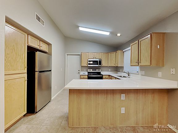 5th image of 9638 W Clara Ln