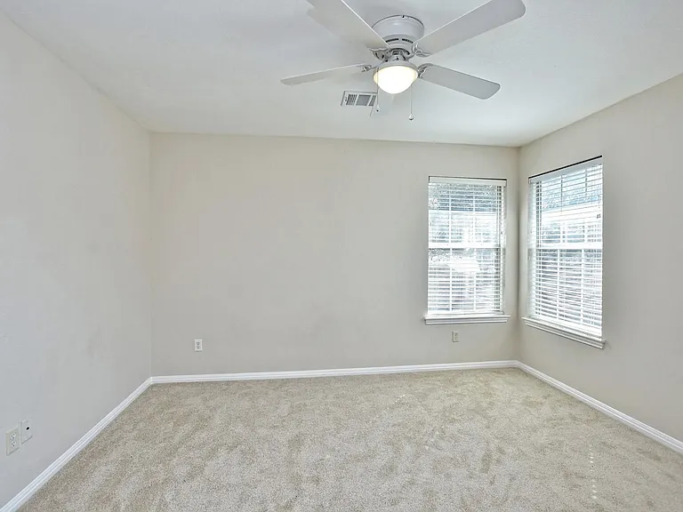 1311 Hunter Ace Way — Photo 21
