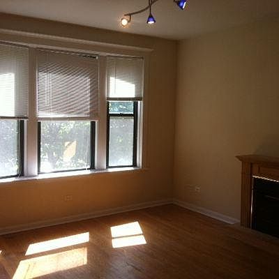 3rd image of 3654 N Marshfield Ave #2