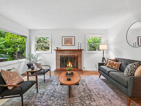 4th image of 5228 SE 42nd Ave