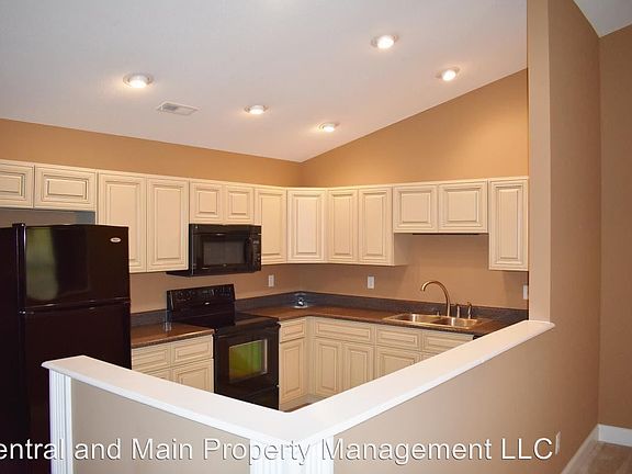 2nd image of 5819 Metropolitan Way
