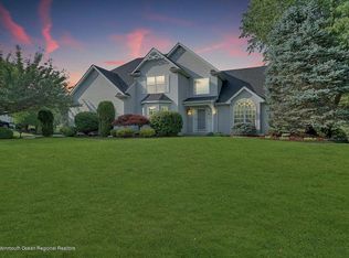 4 Plantation Dr, Freehold, NJ 07728