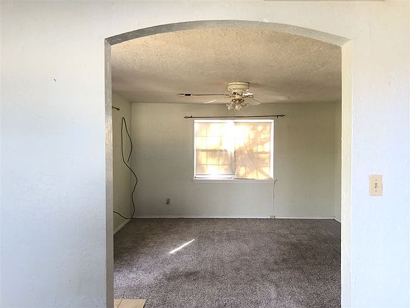 4th image of 2406 NW 20th St