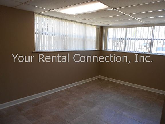 5th image of 1055 Pineview Pl