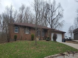7408 W Country Hill Rd, Columbia, MO 65202