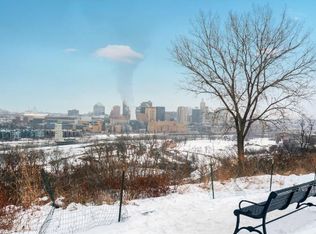 334 Cherokee Ave APT 102, Saint Paul, MN 55107