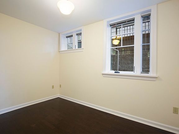 4th image of 1404 10th Ave W APT 102