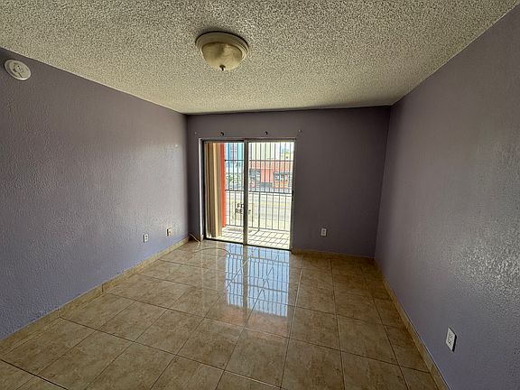 4th image of 420 NW 12th Ave APT 22