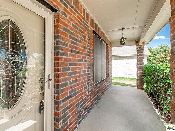 3rd image of 4404 Golden Gate Dr