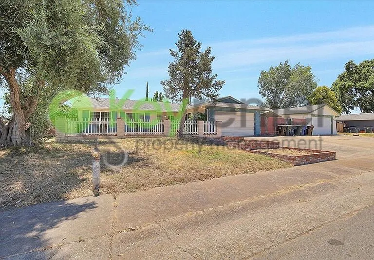 6140 Pinecreek Way — Photo 40