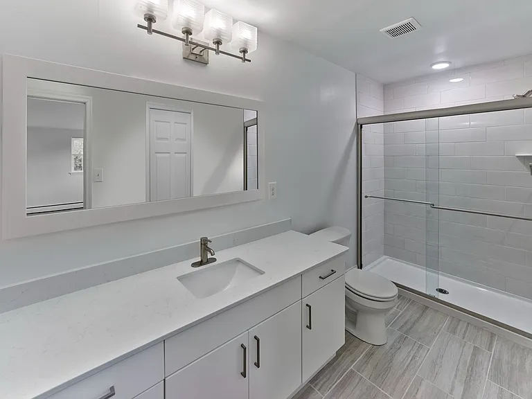 Sleek and Modern Bathroom