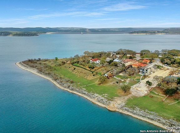 3rd image of 1030 Village Shore Dr