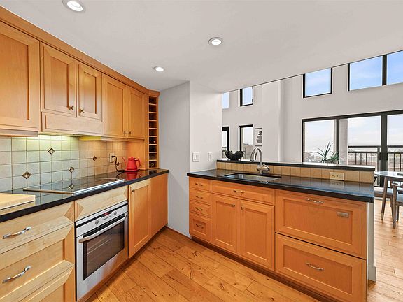 3rd image of 22 Cordova St E #708