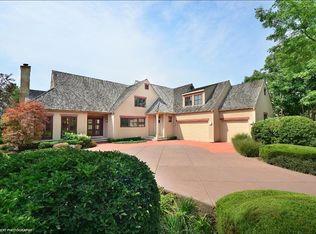 427 Farrington Dr, Lincolnshire, IL 60069
