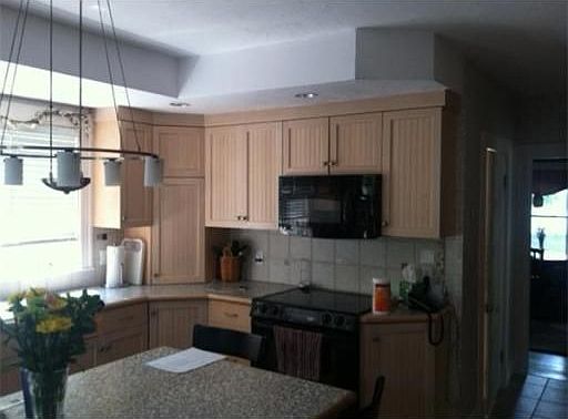 4th image of 57 Sheridan St