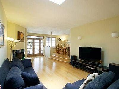 2nd image of 1020 19th St APT 3