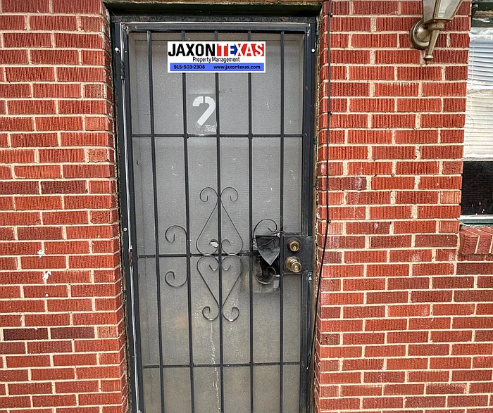 3906 Harrison Ave #2