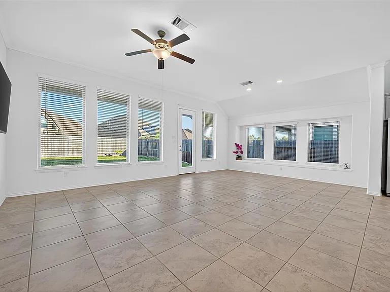 8831 Morning Glow Dr — Photo 8