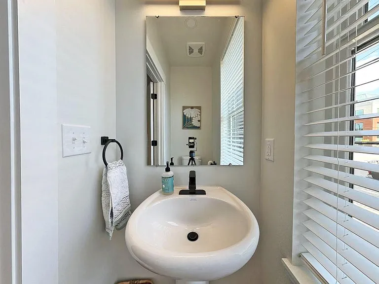 Pearl Street Townhomes — Photo 11
