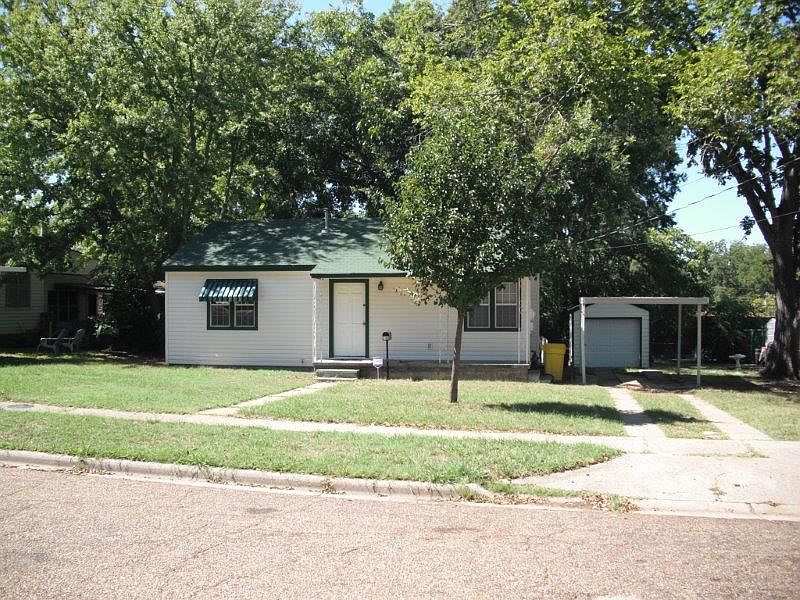 1st image of 715 Martha Dr