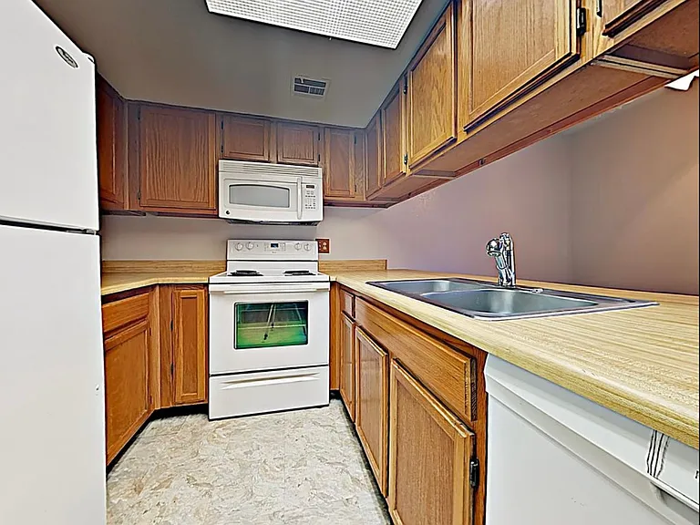 18811 N 19th Ave #1002 — Photo 6